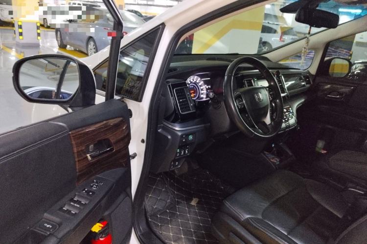 Used Honda Elysion 2016 2.4L Supreme Edition
