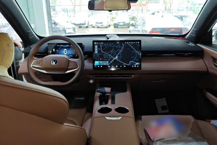 Used CHANGAN UNI-Z 2025 500Bar PRO Center Console