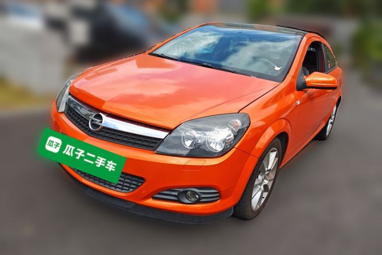 Used Opel Astra 2010 1.8 GTC Panoramic Windshield Edition