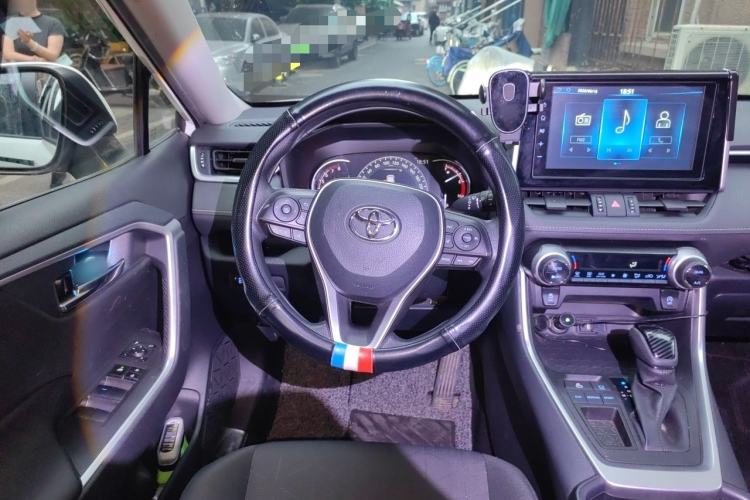 Used Toyota RAV4 2020 2.0L CVT Two-Wheel Drive Fashion Edition
