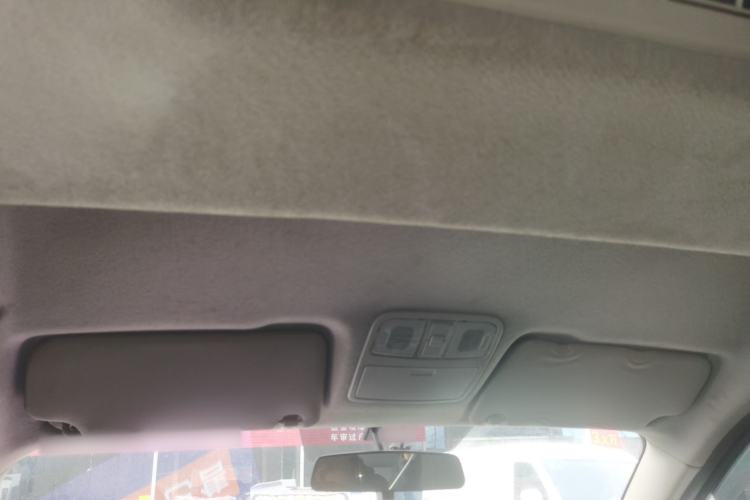 Used Dongfeng Fengon 380 2022 1.5L Comfort-Class Passenger Vehicle (Steel Spring) with 5 Seats