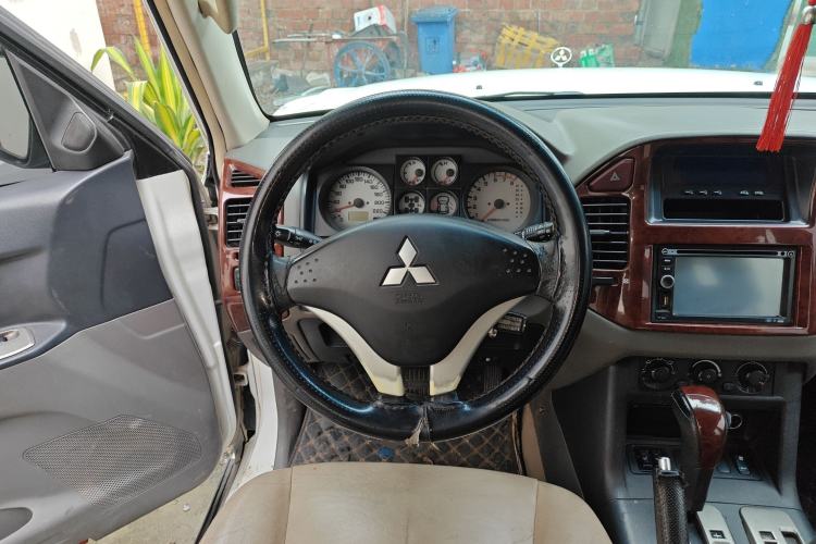 Used Mitsubishi Pajero 2011 V73 3.0L AT GLS
