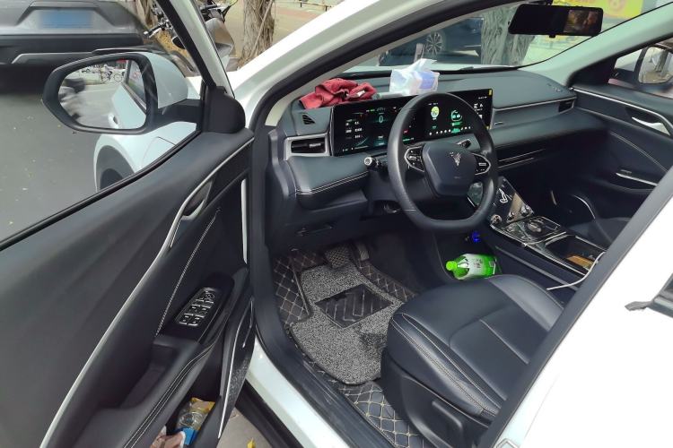 Used NETA U 2023 NETA U-Ⅱ 400 U Show Edition – Lithium Iron Phosphate
