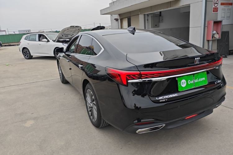 Used Buick LaCrosse 2025 28T Platinum Edition