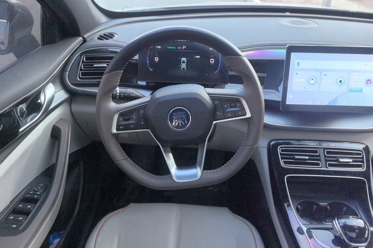 Used BYD Qin PLUS 2023 Champion Edition DM-i 55KM Superior Model Steering Wheel