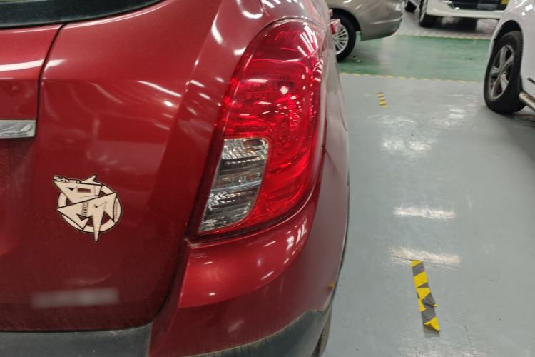 Used Buick Encore 2015 1.4T Automatic Two-Wheel Drive Urban Elite Version Right Rear Taillight