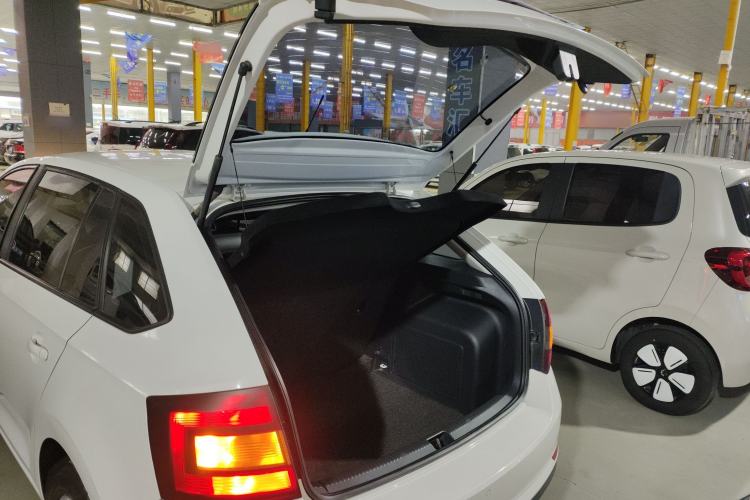 Used Skoda Rapid Spaceback 2014 1.6L Automatic Enjoyment Edition
