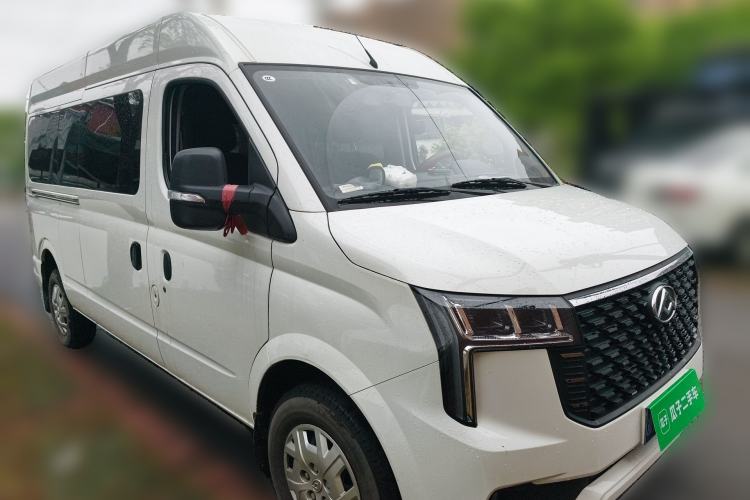 Used SAIC MAXUS Xintu V80 2023 2.0T Manual Classic Aoyuntong Long Wheelbase Mid-Height 6/7/8/9-Seater Front Right 45 Deg