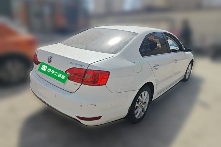 Used Volkswagen Sagitar 2013 1.4 TSI BlueMotion Edition Rear Right 45 Deg