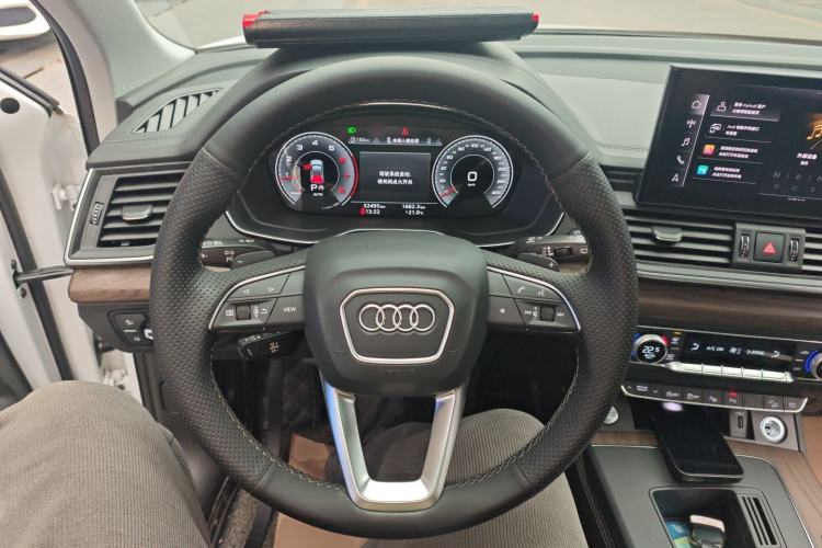 Used Audi Q5L 2022 40T Luxury Elegant Model Steering Wheel