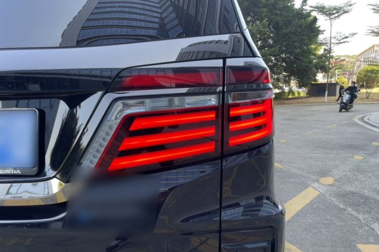 Used Honda Elysion 2019 2.0L Hybrid Luxury Edition