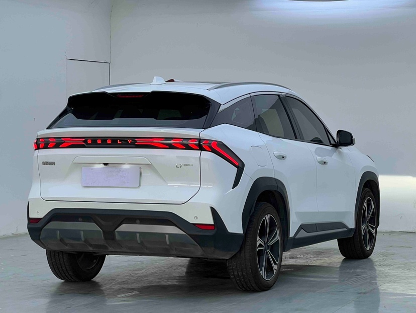 Geely Galaxy L7 2025 EM-i 115km Exploration+ Edition — снимка 6