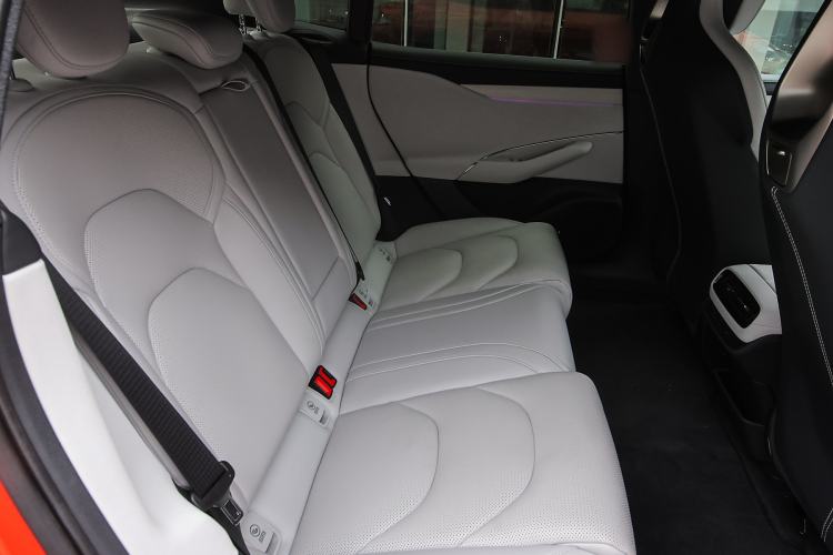 Used Xiaomi Auto SU7 2024 Rear-Drive Long-Range Intelligent Driving Version
