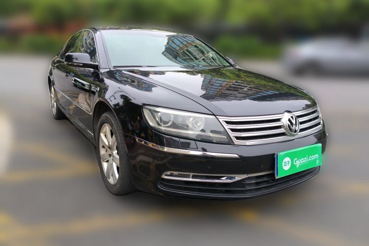 Used Volkswagen Phaeton 2012 3.0TDI Executive Version Front Right 45 Deg