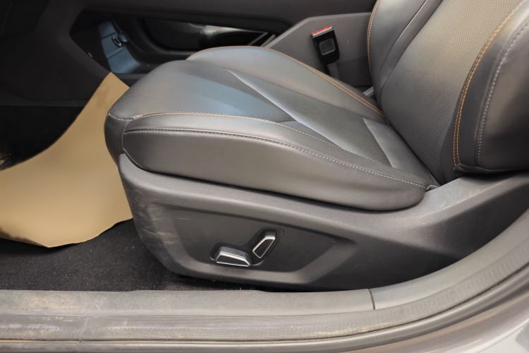 Used CHANGAN UNI-V 2022 1.5T Smart Navigation Version Interior 1