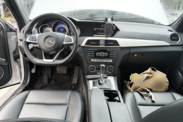 Used Mercedes-Benz C-Class 2011 C 200 Fashion Travel Edition