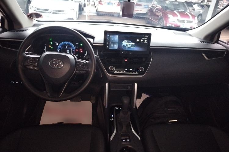 Used Toyota Corolla Cross 2024 2.0L Elite Edition Center Console