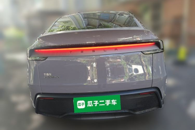 Used Tesla Model Y 2025 Rear-Wheel-Drive Version