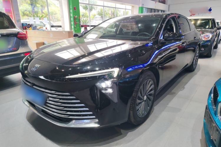 Used Buick LaCrosse 2025 28T Platinum Edition