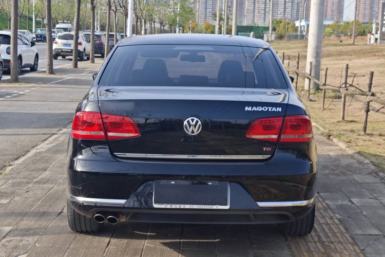 Used Volkswagen Magotan 2016 1.8TSI Luxury Comfort Model Exterior 3