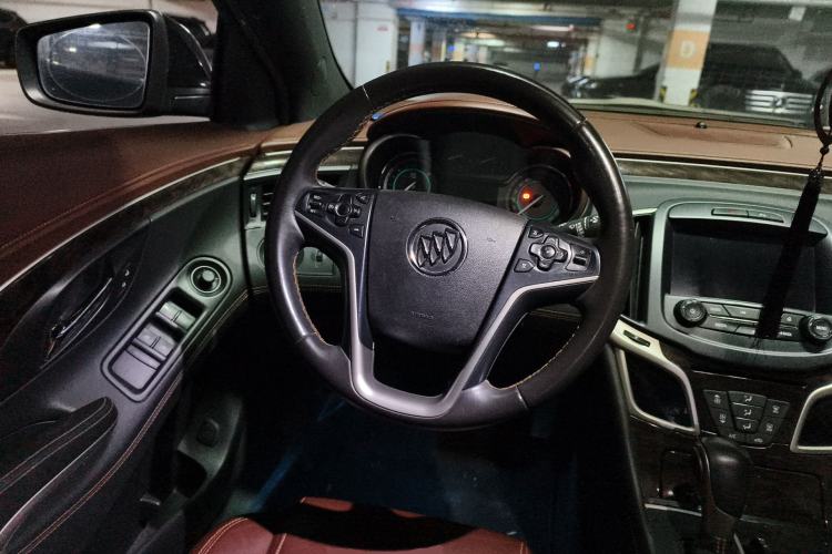 Used Buick LaCrosse 2013 2.4L SIDI Elite Comfort Version Steering Wheel