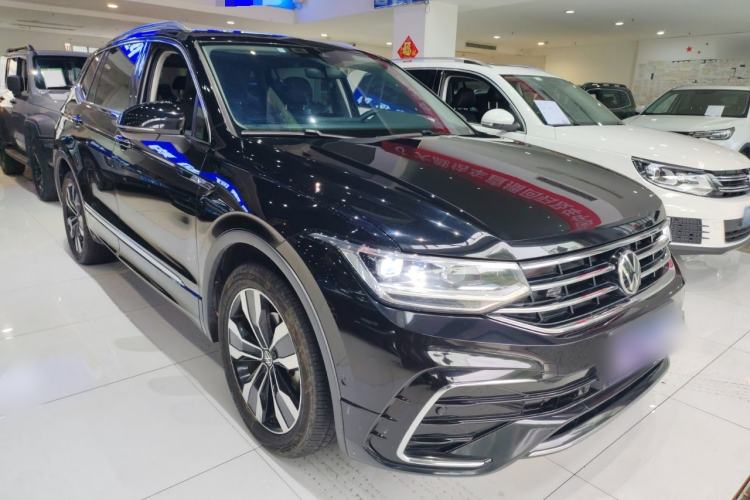 Used Volkswagen Tiguan L 2023 330TSI Automatic Two-Wheel Drive R-Line Enjoyment Edition Front Right 45 Deg