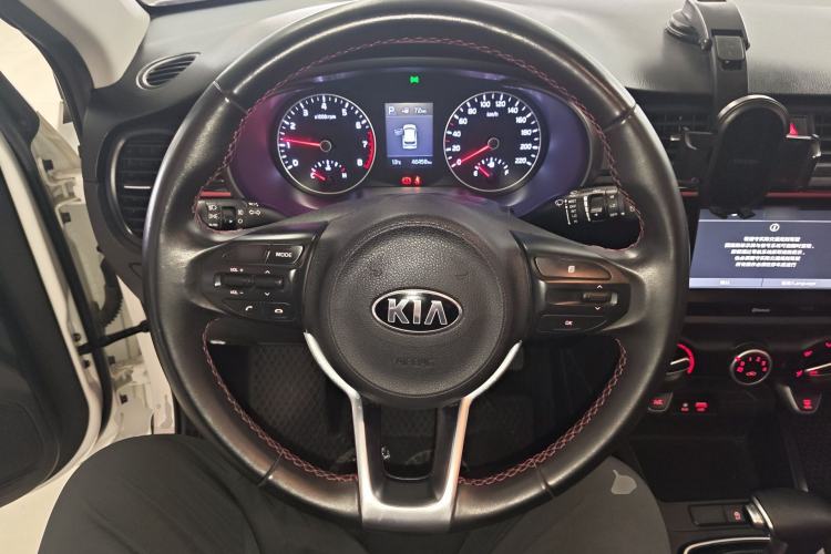 Used Kia KX Cross 2019 1.6L Automatic Dynamic Sunroof Version China VI Steering Wheel