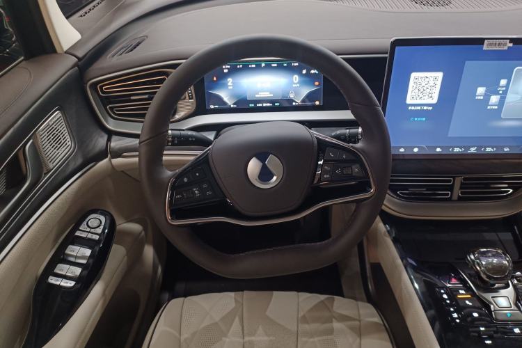 Used Denza D9 2024 DM-i 1050 Luxury Model