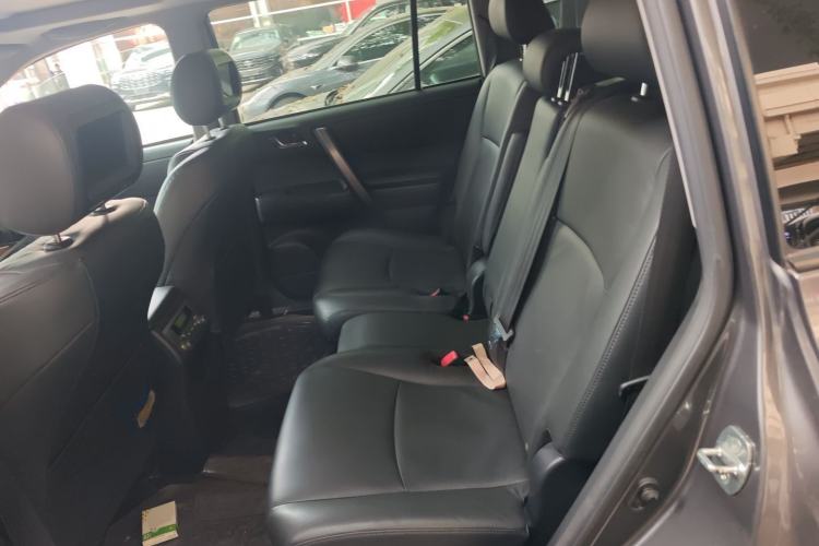 Used Toyota Highlander 2011 2.7L Two-Wheel Drive 7-Seater Luxury Navigation Edition