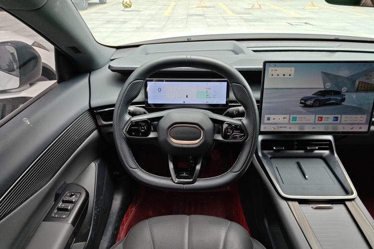 Used Lynk & Co 07 2024 EM-P 126 Long-Range Pro Steering Wheel