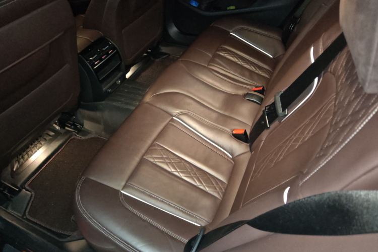 Used BMW 5 Series 2019 Updated 530Li xDrive Luxury Package Left Rear Seat