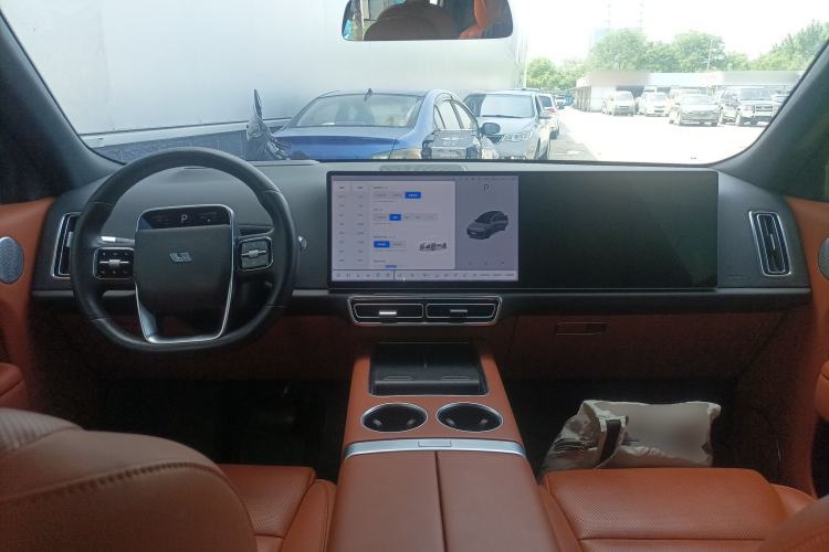 Used Li Auto L8 2023 Pro Model Center Console