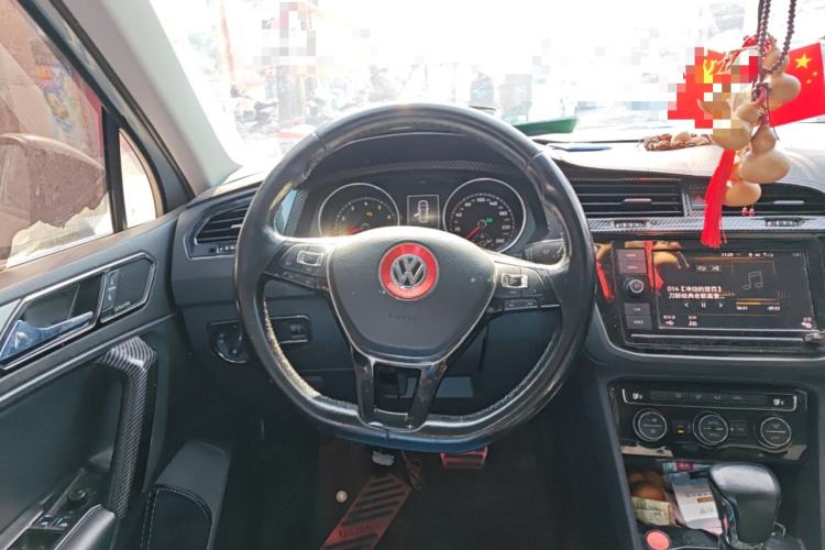 Used Volkswagen Tiguan L 2018 Revised Version 330TSI Automatic Two-Wheel Drive Trendy Edition
