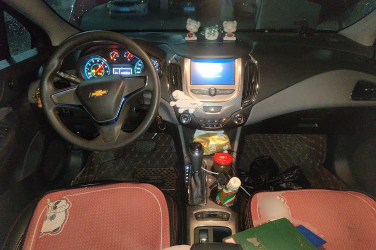 Used Chevrolet Cruze 2018 Hatchback 320 Automatic Pioneer Sunroof Edition
