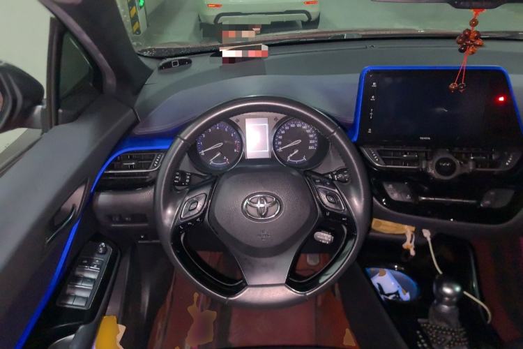 Used Toyota IZOA 2018 2.0L Yichi Edition China V Standard