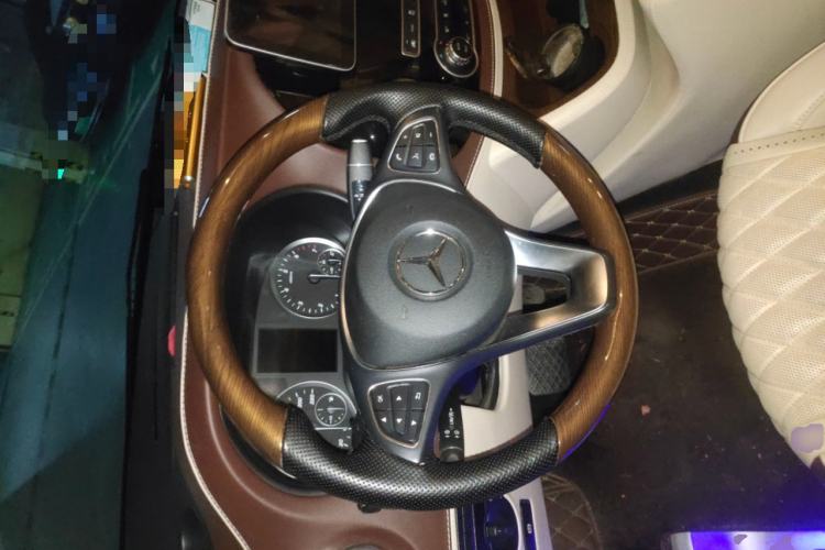 Used Mercedes-Benz Vito 2021 2.0T Elite Version 7 Seats