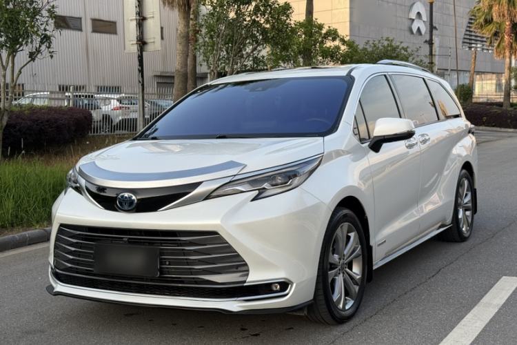 Used Toyota SIENNA 2023 2.5L Hybrid Deluxe Edition Guazi used car, China used car export, Used car for sale, Used cars, Cheapest cars for sale