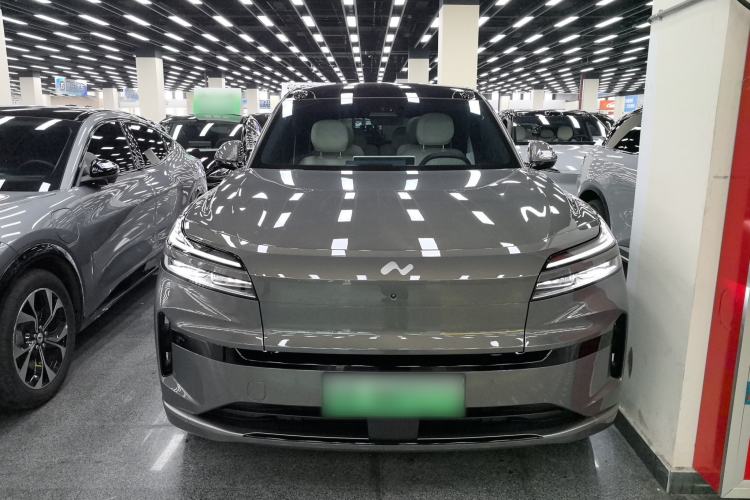 Used ONVO Luxeed L90 2025 Model—Max Six-Seater Version
