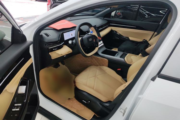 Used Geely Galaxy L6 2024 125km PLUS Dragon Edition