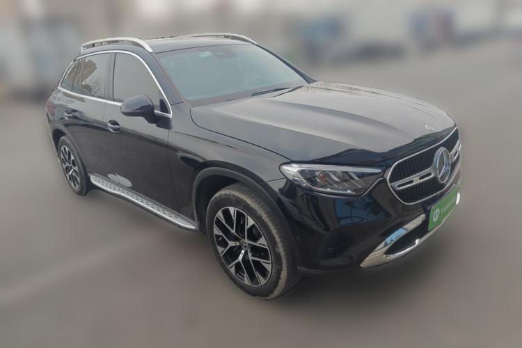 Used Mercedes-Benz GLC 2023 GLC 260 L 4MATIC Dynamic Edition 7-seater Front Right 45 Deg