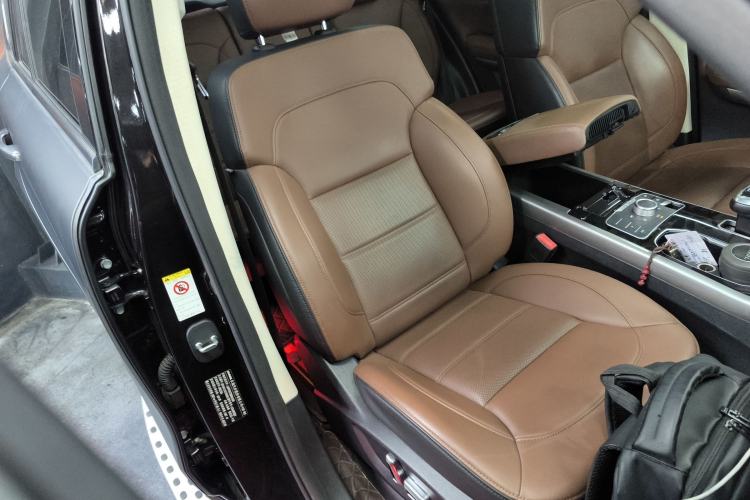 Used Haval H8 2017 2.0T Gasoline 4x4 Smart Enjoyment Version
