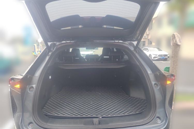 Used CHANGAN OSHAN Z6 New Energy 2023 ZhiDian iDD 150KM Flagship PLUS Smart Parking Edition Trunk