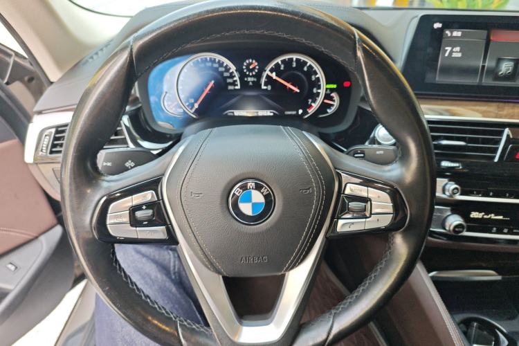 Used BMW 5 Series 2018 525Li Luxury Package