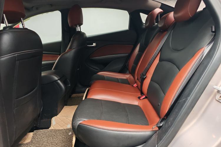 Used Fiat Viaggio 2015 1.4T Automatic Jingxiang Edition Left Rear Seat