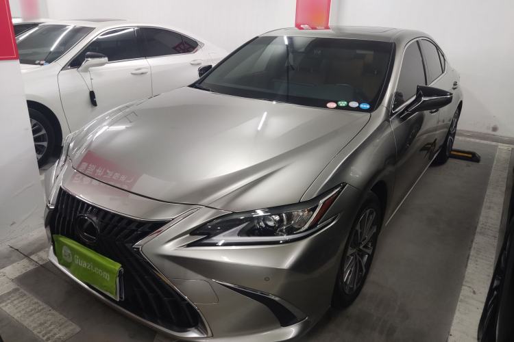 Used Lexus ES 2022 300h Excellence Edition