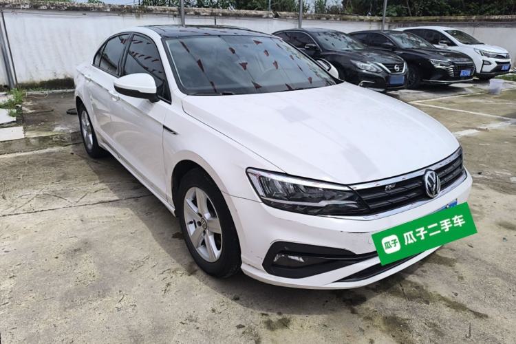 Used Volkswagen Lamando 2021 230TSI DSG Fashion Edition Front Right 45 Deg