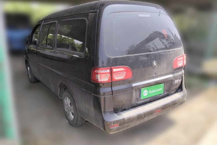 Used FORTHING Lingzhi 2023 M5L 1.6L Base Model 7 Seats
