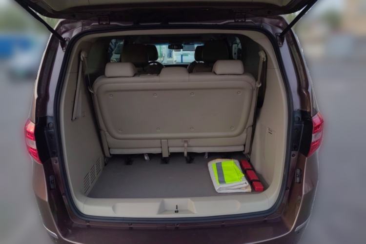 Used Buick GL8 2018 28T Luxury Model China VI Standard Trunk