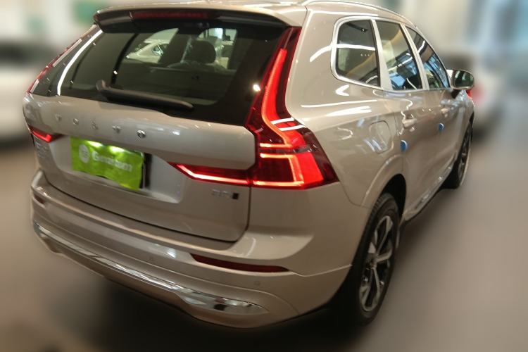 Used Volvo XC60 2026 B5 4x4 Smart Luxury Edition Rear Right 45 Deg