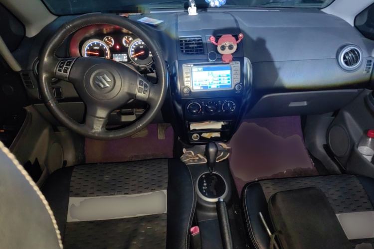 Used Suzuki SX4 2011 Revised Version 1.6L Automatic Sport Edition Center Console